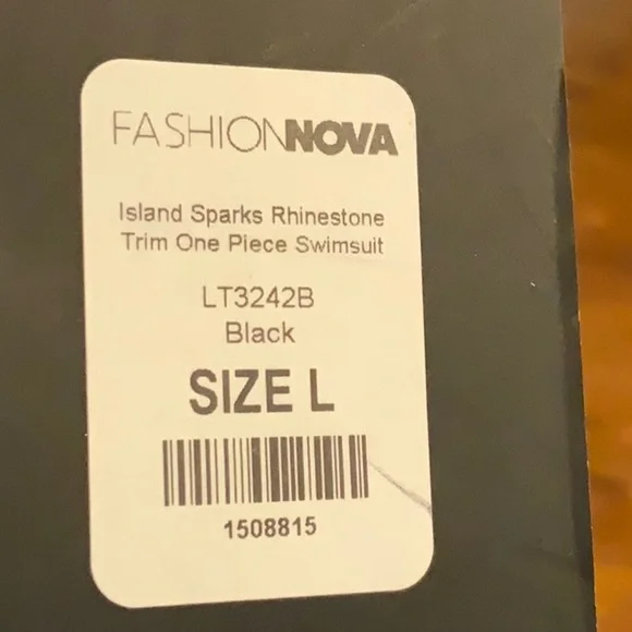 Island, sparkles, rhinestone tram, one piece swimsuit size large - Picture 3 of 3